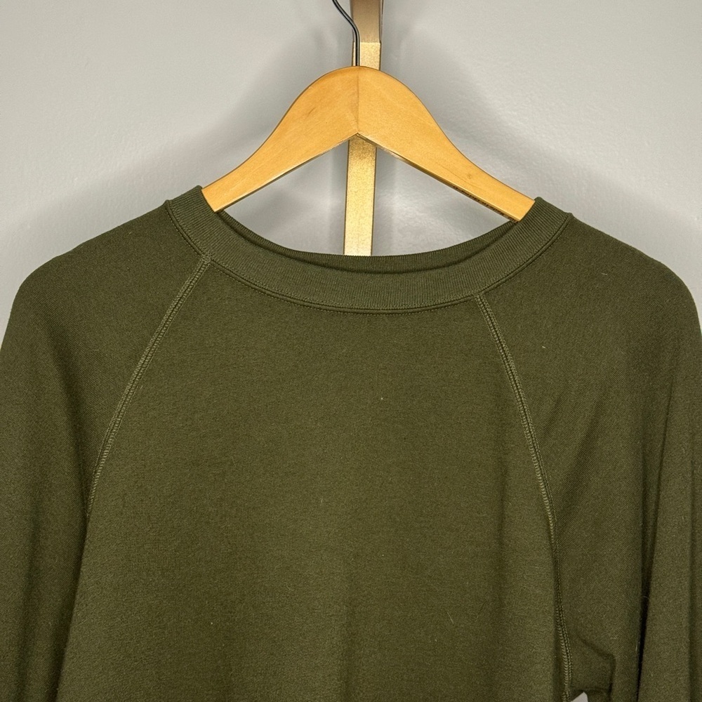 PINK Victoria's Secret Dark Green Crop Top - Picture 3 of 6